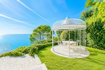 Villa in vendita, Via T. Tasso, Manerba del Garda