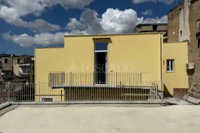 Casa in vendita, Via dei Cristallini, Napoli