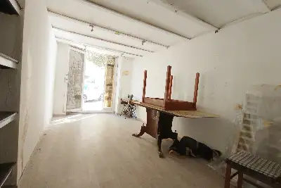 Negozio in vendita, Via Savoia, Siracusa