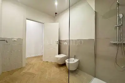 Casa in vendita, Via Galliera, Bologna