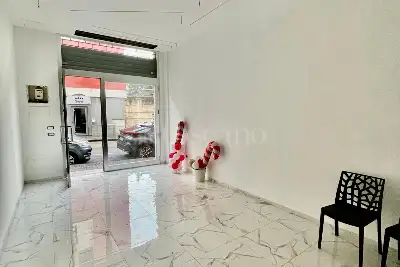 Negozio in affitto, via Roma, Atripalda, Atripalda