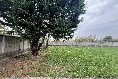 Capannone in vendita, Via Selvagreca , Lodi