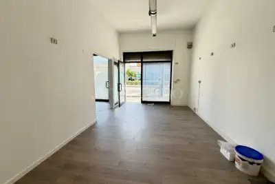 Negozio in vendita, Via Crotte, Brescia