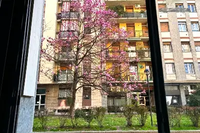 Negozio in vendita, Via Cenisio, Milano