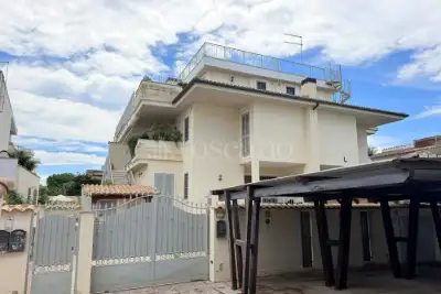 Villa Plurifamiliare in vendita, Via Portorose, Fiumicino