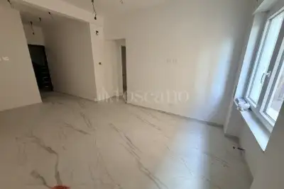 Casa in vendita, Via Cavour, Pomezia