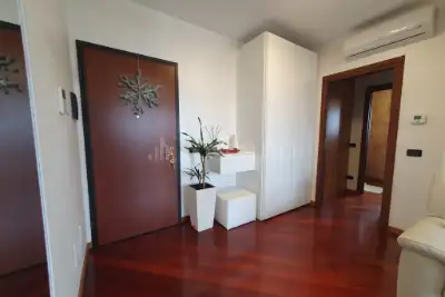 Casa in vendita, Via Francesco Olgiati, Milano