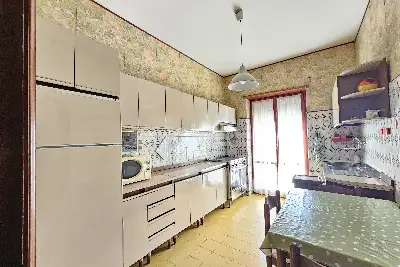 Casa in vendita, Via Colonia, Pomezia