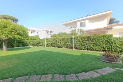Villa Bifamiliare in vendita, Viale S. Giuseppe, Anzio