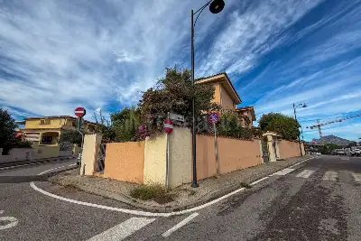 Villino a Schiera in vendita, Via Atene, Olbia, Olbia