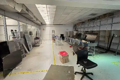 Capannone in vendita, Via Ernesto Rizzi, Melegnano