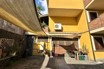 Casa Indipendente in vendita, Via Mascagni, San Giovanni la Punta