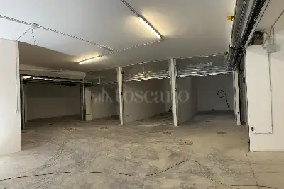 Box in vendita, Via delle Calasanziane, Roma