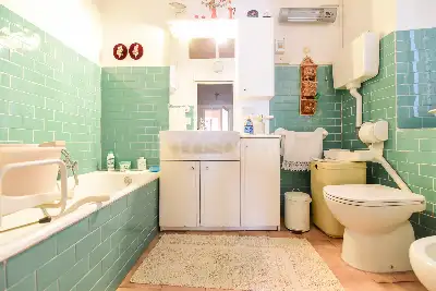 Casa in vendita, Via Giovanni Torti, Erba