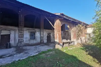 Casa Indipendente in vendita, Via Maestra, Borgo San Siro