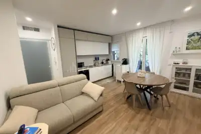 Casa in vendita, Via Varrone, Pomezia