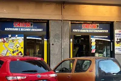 Negozio in vendita, Via dei Frassini, Roma