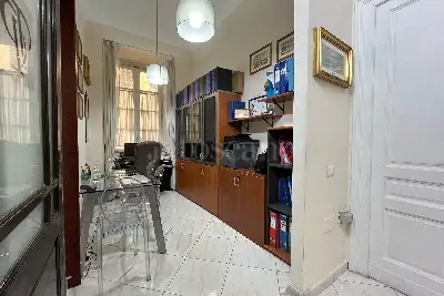 Casa in vendita, Piazza Nicola Amore, Napoli