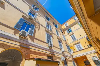 Casa in affitto, Via Luca della Robbia, Roma