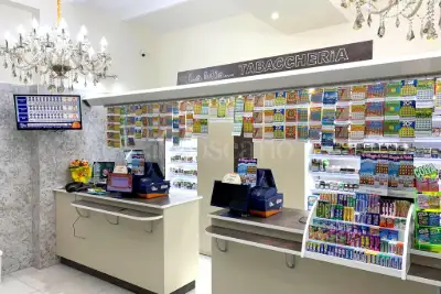 Attività Commerciale in vendita, Piazza Santi Pietro e Paolo, Cisterna di Latina