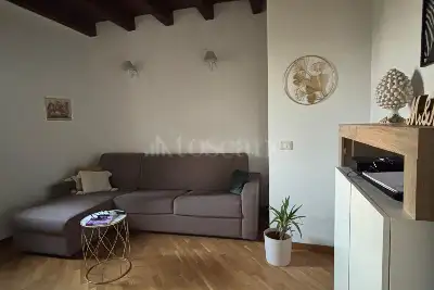 Casa in vendita, Via Bovisasca, Milano