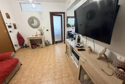 Casa in vendita, Piazzale Aldo Moro, Pomezia