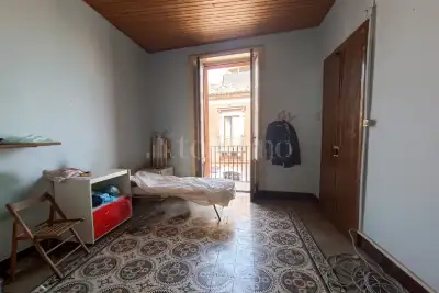 Palazzo in vendita, Via Roma, San Giovanni la Punta
