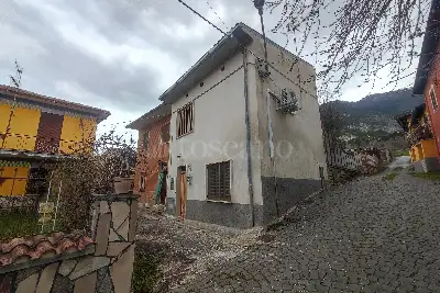 Villa in vendita, Via Villa Re, Pizzoli