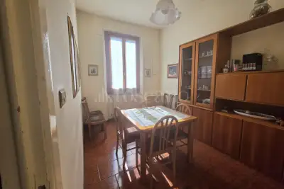 Villino a Schiera in vendita, Via delle Fonti, Prato