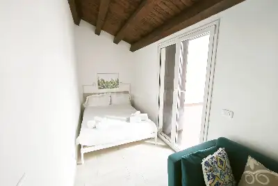 Palazzo in vendita, Via Madonna della Volta, Palermo