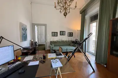 Casa in vendita, Via Santa Lucia, Napoli