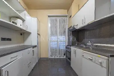 Casa in vendita, Via Giovanni Pascoli, Milano