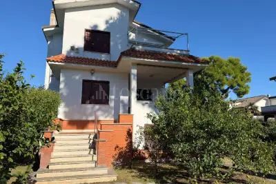 Villa in vendita, Via Fertilia, Fiumicino