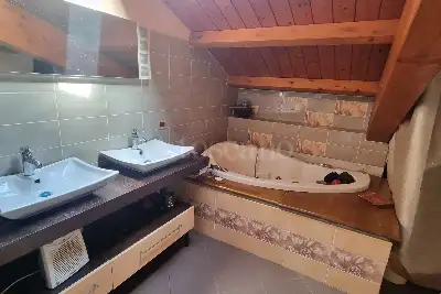 Villa Bifamiliare in vendita, Via Ugo Rellini, Roma