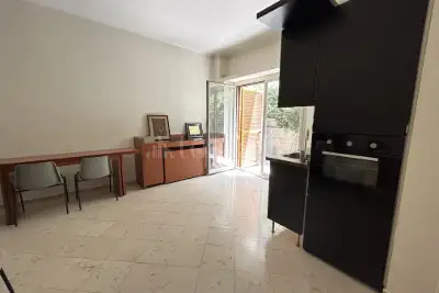Casa in vendita, Via Guido Guinizelli, Roma
