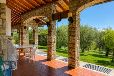 Villa in vendita, Via Pergola, Moniga del Garda