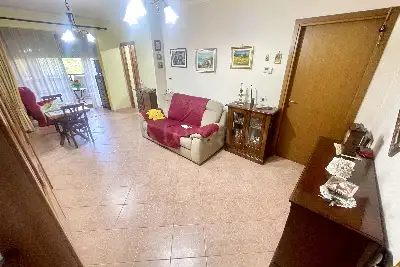 Casa in vendita, Piazza San Benedetto da Norcia, Pomezia