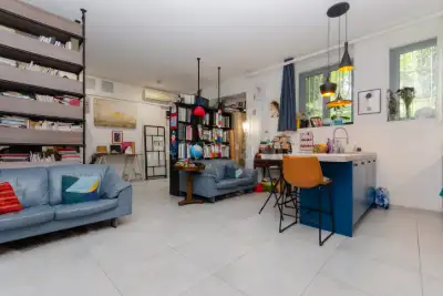 Laboratorio in vendita, Via Lario, Milano