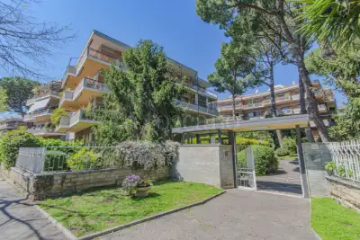 Casa in vendita, Viale Isacco Newton, Roma