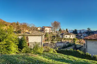 Villa Bifamiliare in vendita, Via Cerdosso, Marchirolo