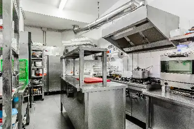 Attività Commerciale in vendita, Via Marconi, Besano