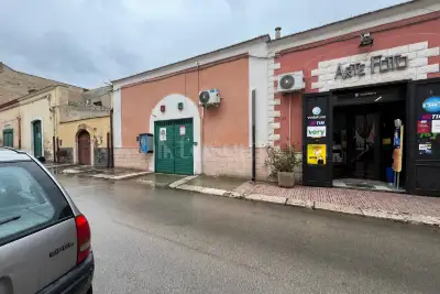 Casa Indipendente in vendita, Via Cavour, Stornara