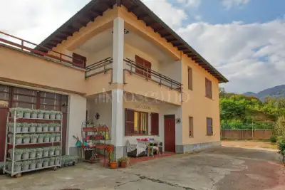 Casa in vendita, Via dei Platani, Lavena Ponte Tresa