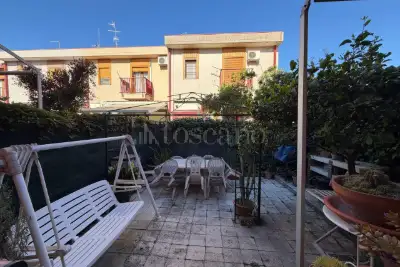 Villino a Schiera in vendita, Via Duca d'Aosta, San Giovanni la Punta