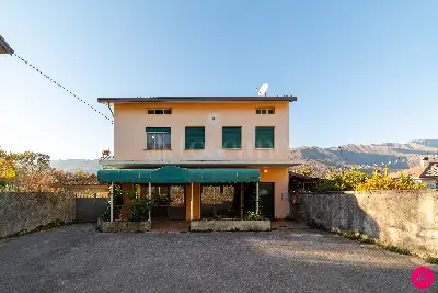Casa Indipendente in vendita, Via montello, Aviano