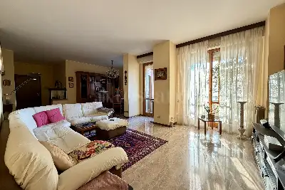 Casa in vendita, Via Lucerna, Milano