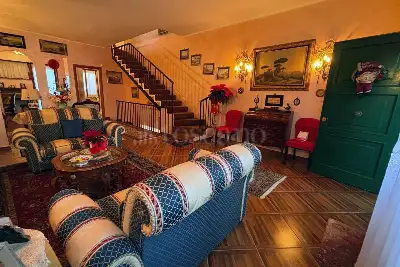 Villino a Schiera in vendita, Via Terpandro, Roma