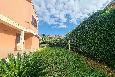 Villa in vendita, Via Montiglioni, Grottaferrata