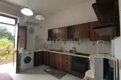 Casa Indipendente in vendita, Via Lipari, Valderice