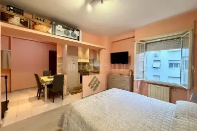 Casa in vendita, Via Tuscolana, Roma